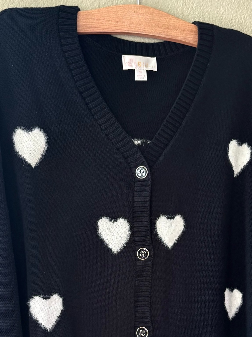 🖤 Belle by Kim Gravel Falling in Love Fuzzy Heart V-Neck Cardigan Sweater‎ XL - Picture 2 of 6